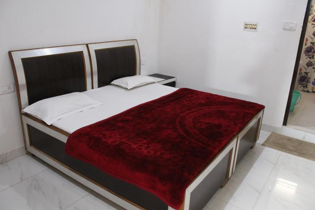 Couple Friendly Hotel - Sunset Orchha Zewnętrze zdjęcie